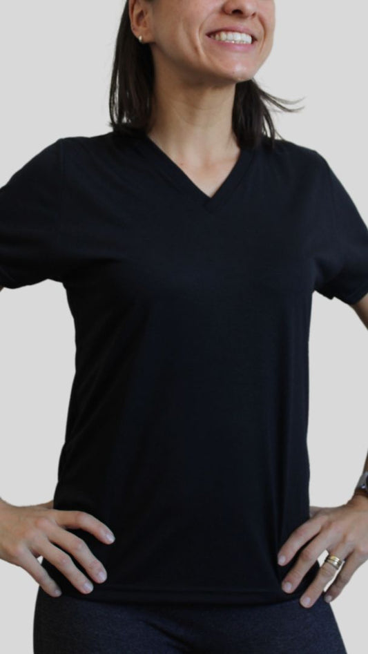 Camiseta Baby look- feminina preta- Decote V