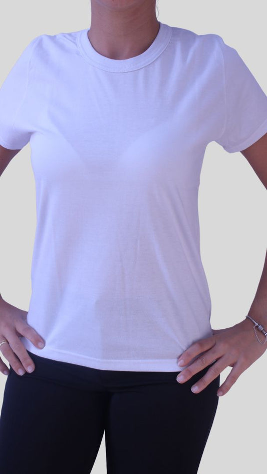 Camiseta Baby look- feminina branca- Decote R