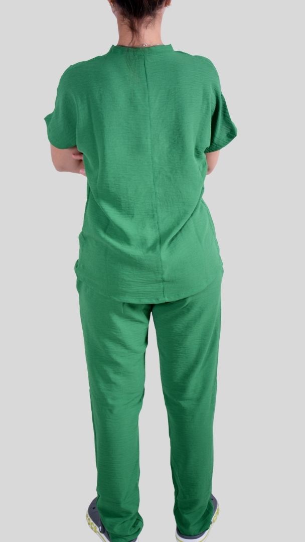 Scrub Feminino- Conjunto privativo- crepe verde